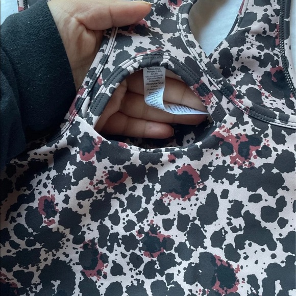 NWT Sage Collective Sports Bra Multi Color V neck Race back Keyhole longline Xs - Picture 4 of 5